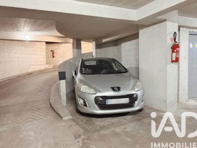 Garage vente à Paris, Île-de-France