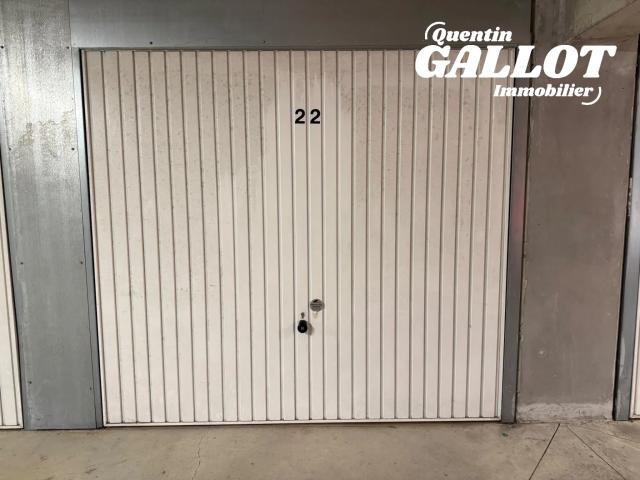 Garage location à Centre - Le Port, Vannes