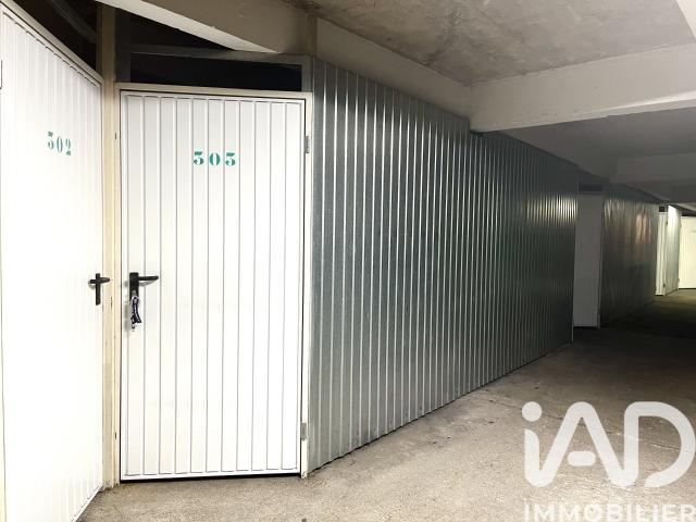 Garage vente à Paris, Île-de-France