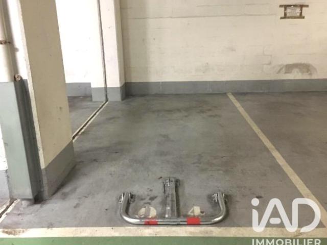 Garage vente à Paris, Île-de-France