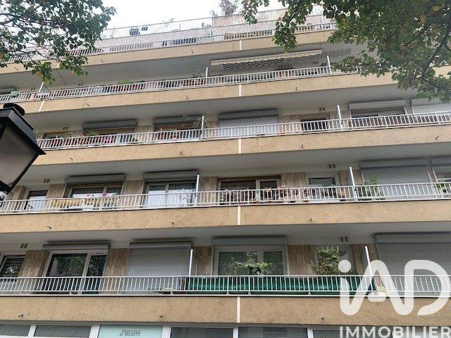 Garage vente à Paris, Île-de-France