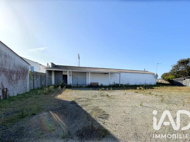 Garage vente à Les Sables-d'Olonne, Sallertaine