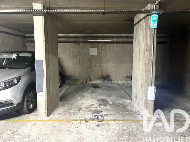 Garage vente à Paris, Île-de-France