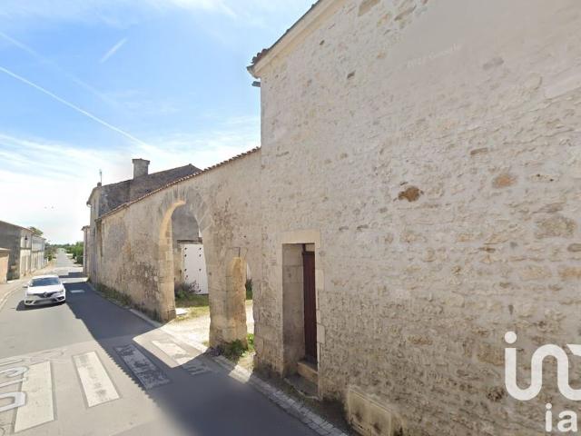 Garage vente à Saint-romain-de-benet Garage vente à Saint-romain-de-benet