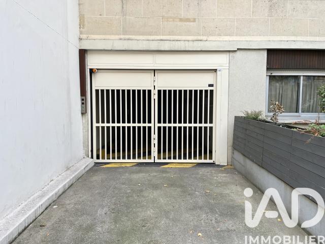 Garage vente à Paris, Île-de-France