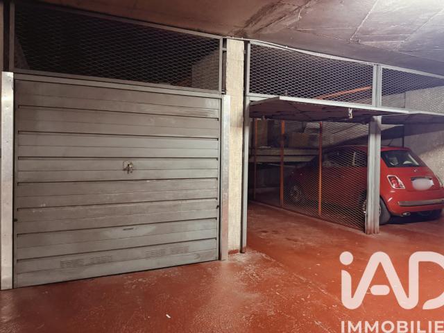 Garage vente à Paris, Île-de-France