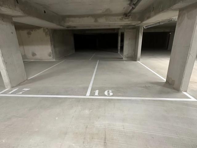 Garage vente à Arrondissement de Toulon, Toulon