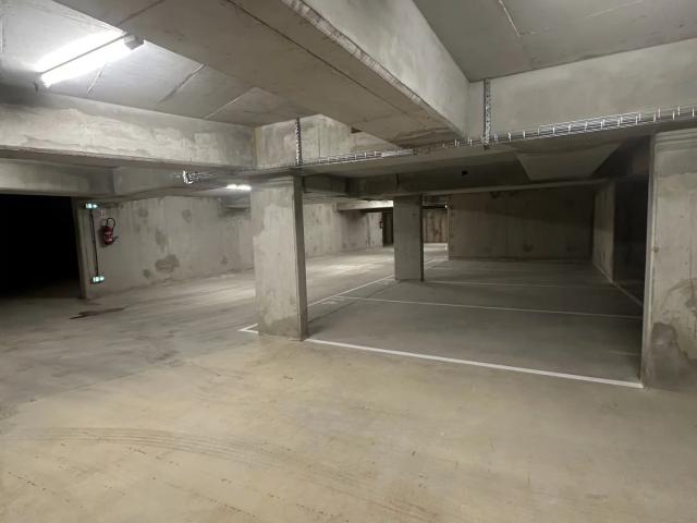 Garage vente à Arrondissement de Toulon, Toulon