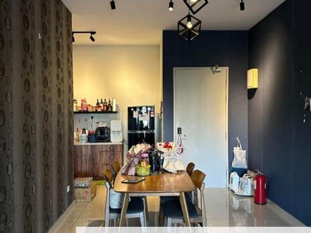 Condominium for rent in Malaka