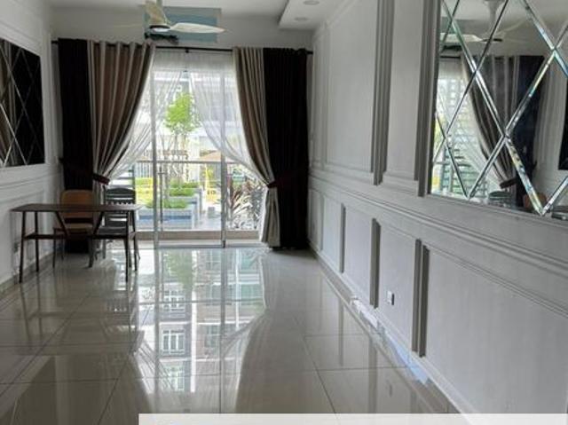 Condominium for sale in Malaka