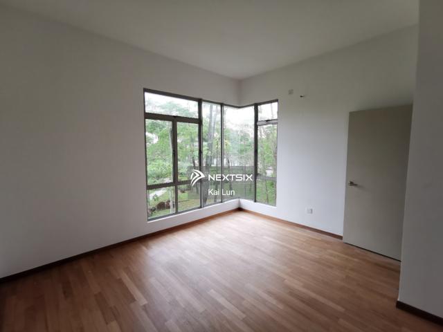 Shop for sale in Malaka