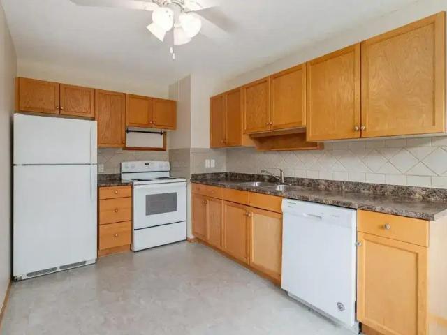 Townhouse for rent in Medicine Hat