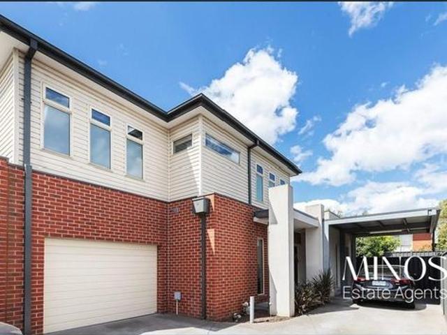 Townhouse for rent in Camerons Creek, Victoria