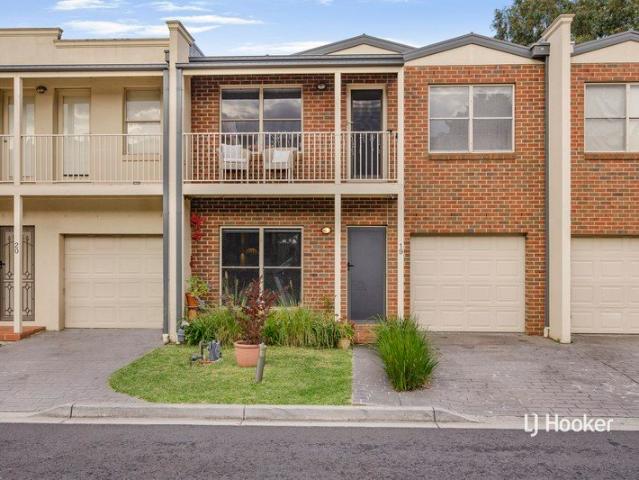 Townhouse for sale in Camerons Creek, Victoria