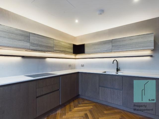 Apartment for rent in Wandon Estate, Greater London