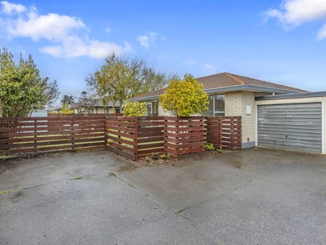 House for rent in Chaslands, Canterbury
