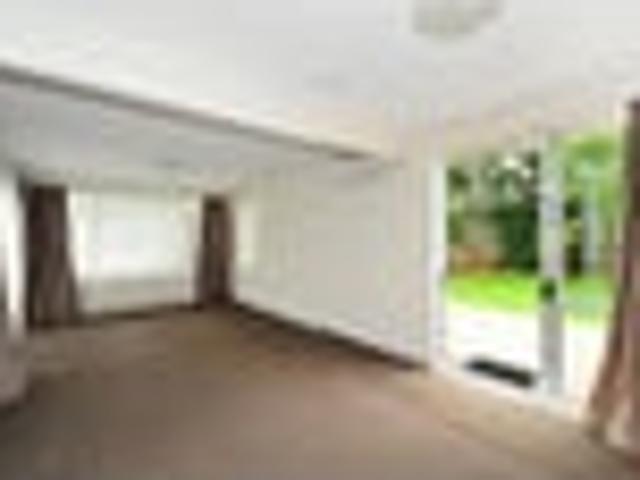 House for rent in Chaslands, Canterbury
