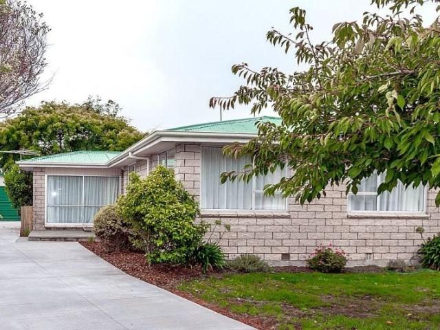 House for rent in Chaslands, Canterbury