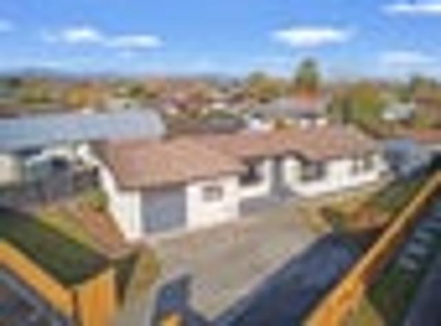 House for rent in Chaslands, Canterbury