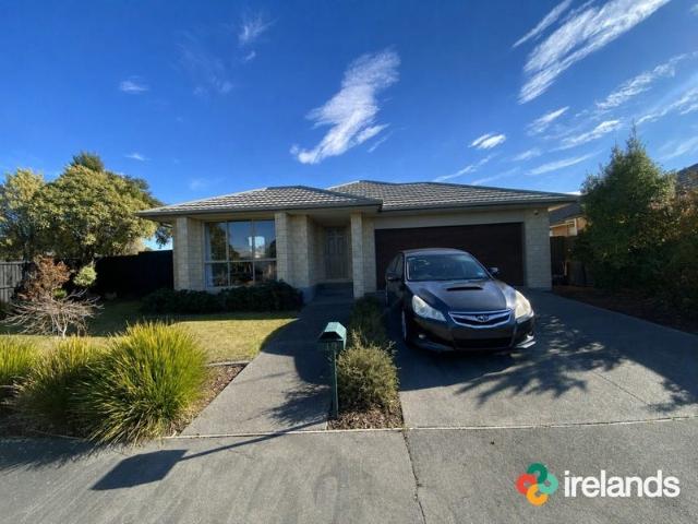 House for rent in Chaslands, Canterbury