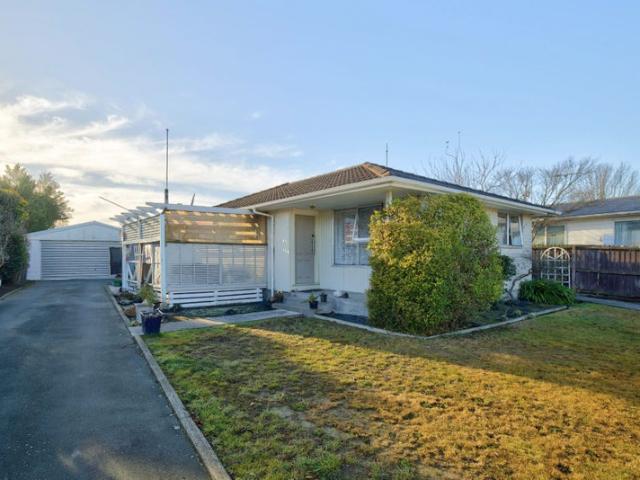 House for rent in Chaslands, Canterbury