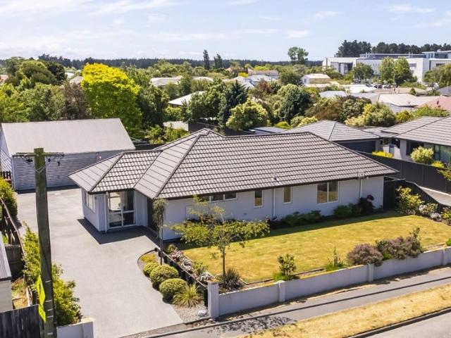 House for rent in Chaslands, Canterbury