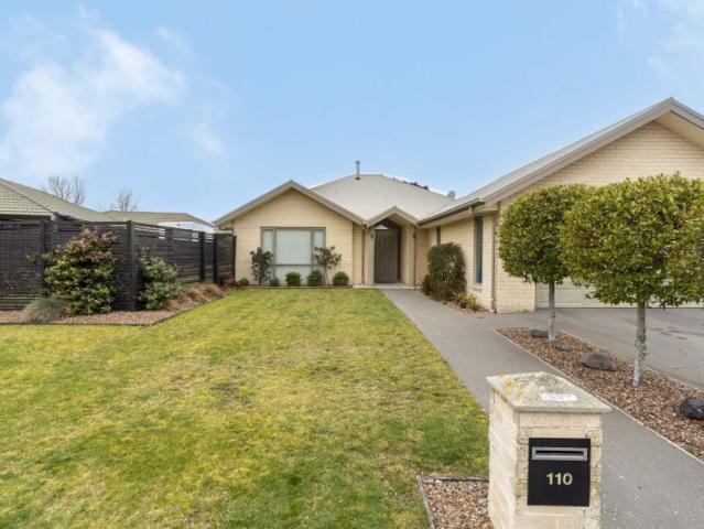 House for rent in Chaslands, Canterbury