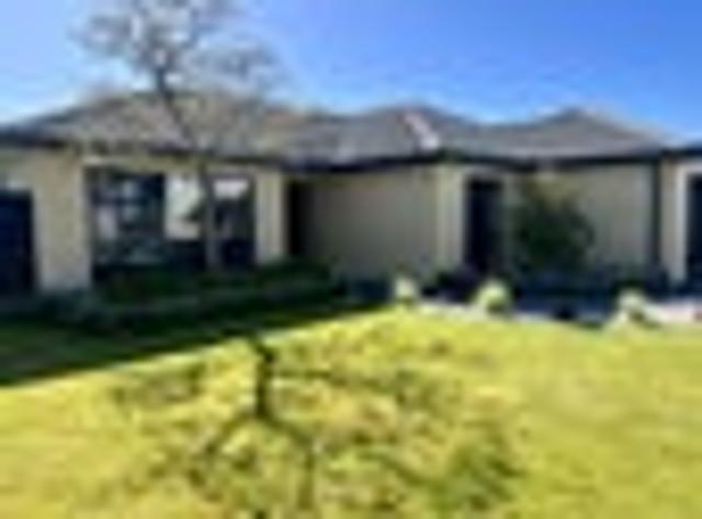 House for rent in Chaslands, Canterbury