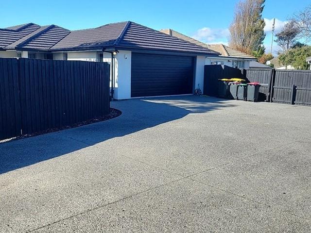 House for rent in Chaslands, Canterbury