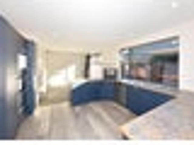 House for rent in Chaslands, Canterbury