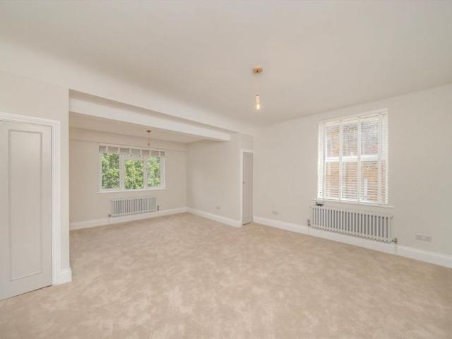 Apartment for rent in Surbiton, Greater London