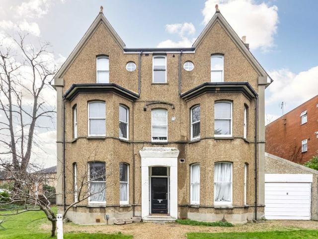 Apartment for rent in Surbiton, Greater London