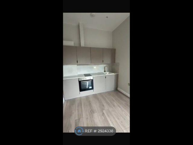 Apartment for rent in Surbiton, Greater London