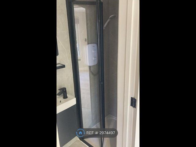 Studio for rent in Surbiton, Greater London