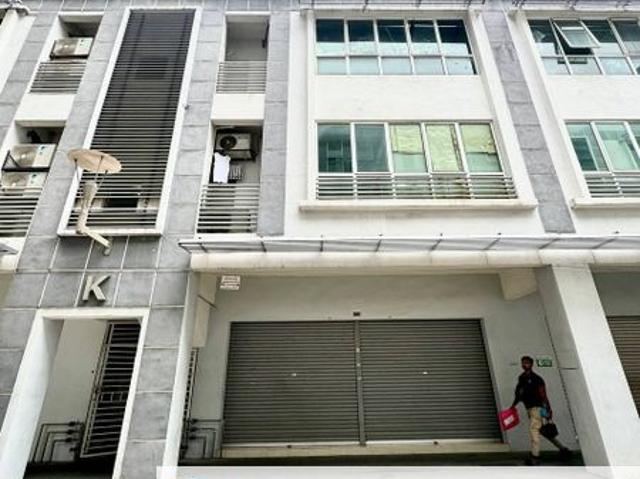 Shop for sale in Petaling, Damansara Damai