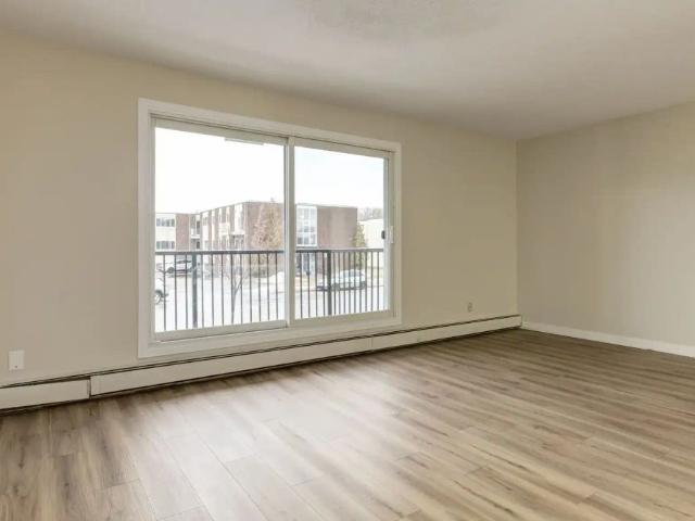 Apartment for rent in Wedgewood, Alberta