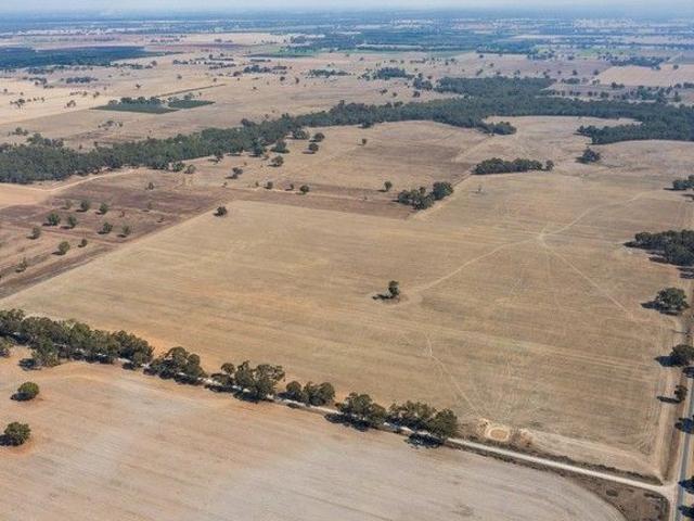 Cottage for sale in Kaarimba, Victoria