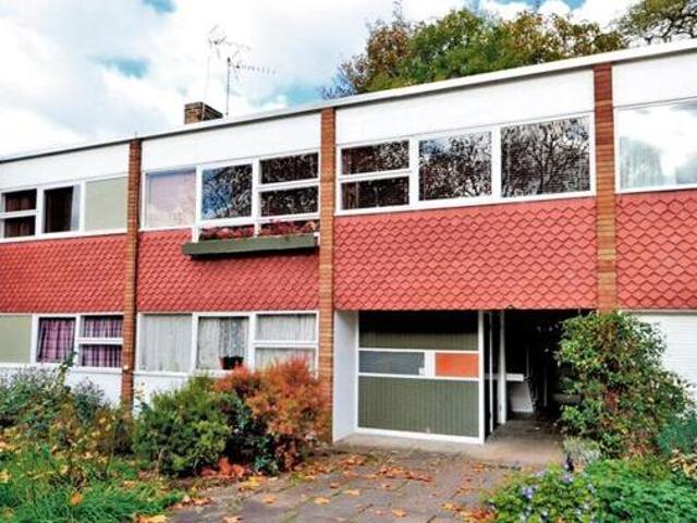 House for sale in Deepcut, Surrey