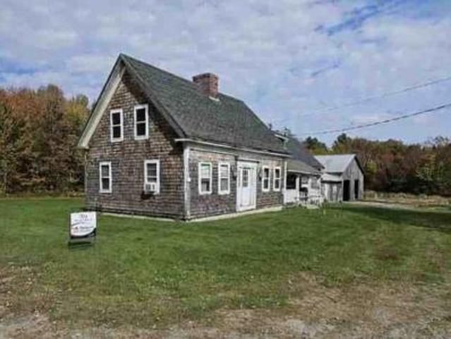 House for sale in Maine