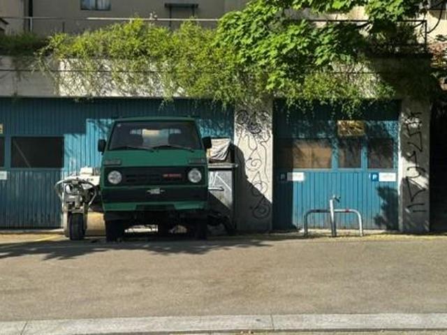 Garage mieten in Einigen, Zürich