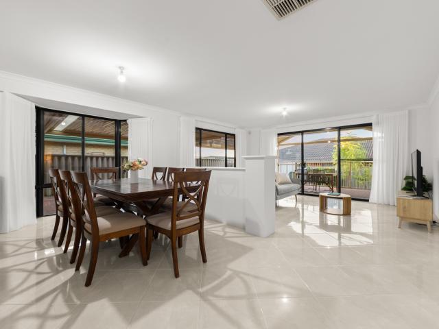 House for sale in Alexander Heights, City of Wanneroo