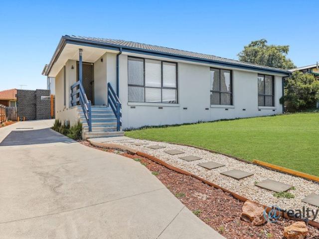 Apartment for sale in Narre Warren, Melbourne