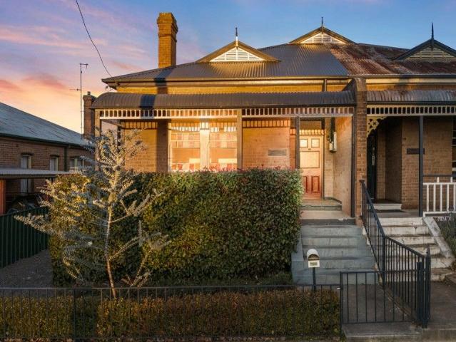 Duplex for sale in Goulburn
