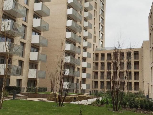 Apartment for rent in Waterside Park, Silvertown