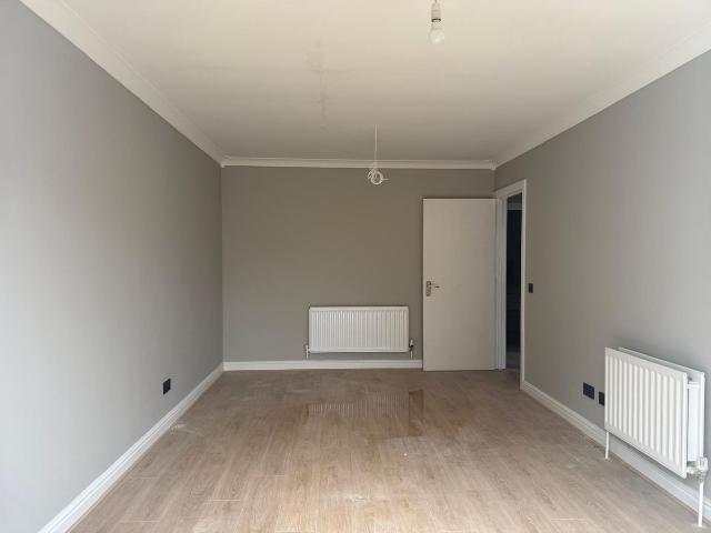 Apartment for rent in Finsbury Park, Isle Of Man