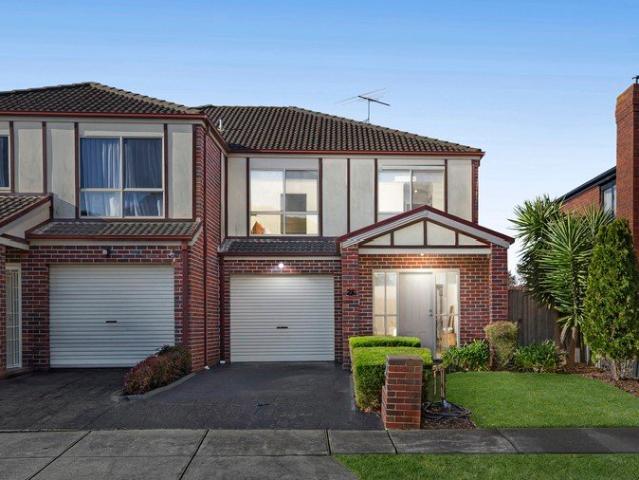 Townhouse for sale in Camerons Creek, Victoria