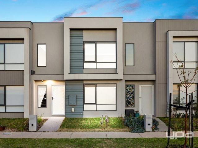 Townhouse for sale in Camerons Creek, Victoria
