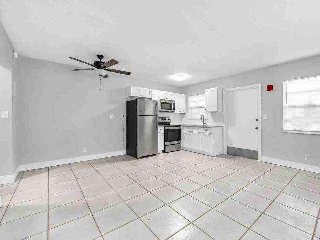 Apartment for rent in Hollywood, Florida