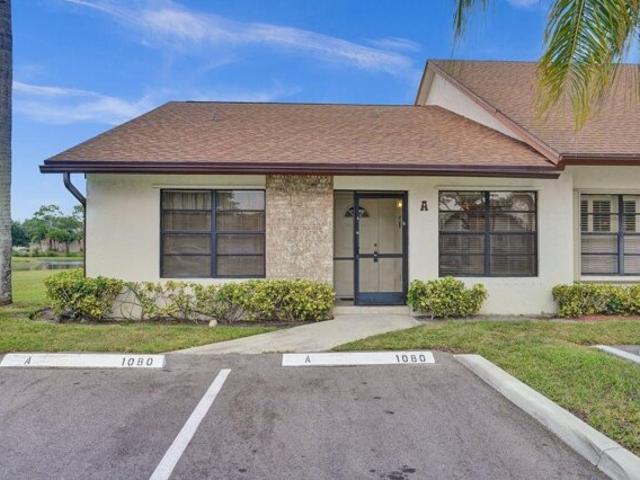 House for sale in Greenacres