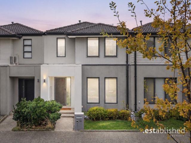 Townhouse for sale in Camerons Creek, Victoria